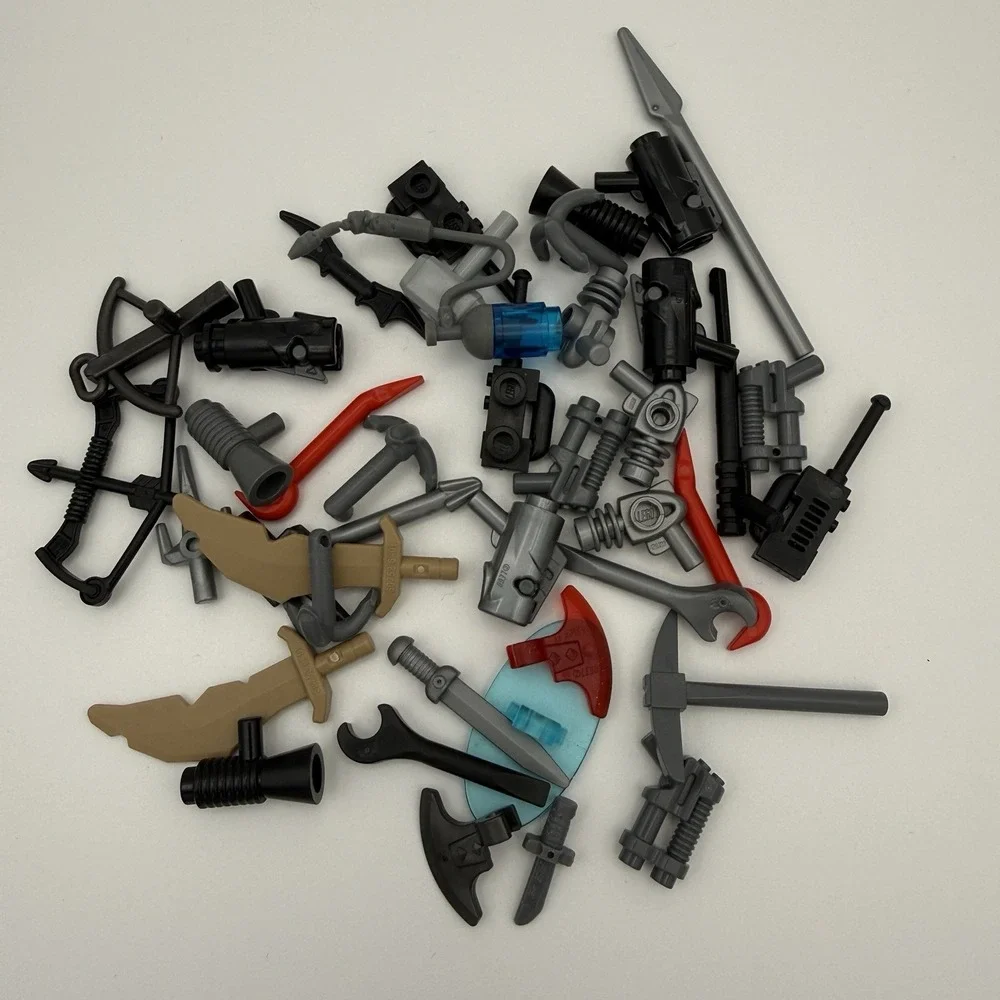 Lego Minifig Weapons And Tools Assorted Lot 40 pieces 007